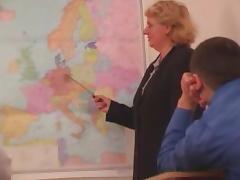 Chubby teacher and two of her students fuck after a lesson