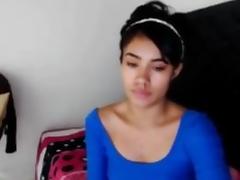 jovencita colombiana en su webcam