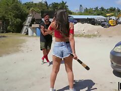 Katana Kombat spreads her legs for a strong dick on the street