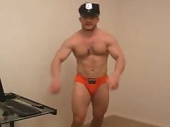 muscle cop