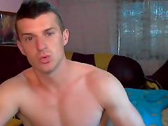 Fit guy jerks off on cam and cums