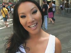 Come and fuck this sexy and lusty Asian vixen