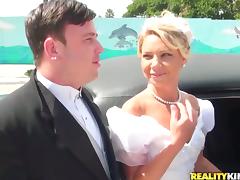 Cuckold Groom Sees His Bride Getting Fucked in Limo